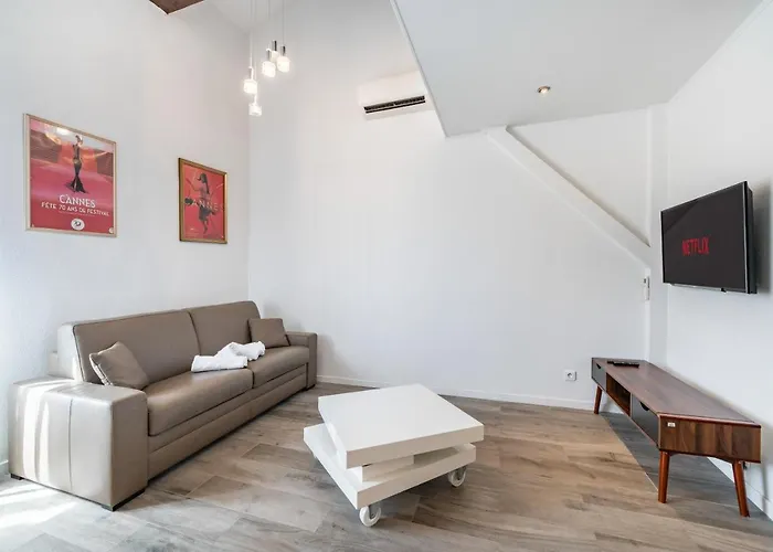 Hypercentre - Palais - Croisette - Suquet - Ay Daire *